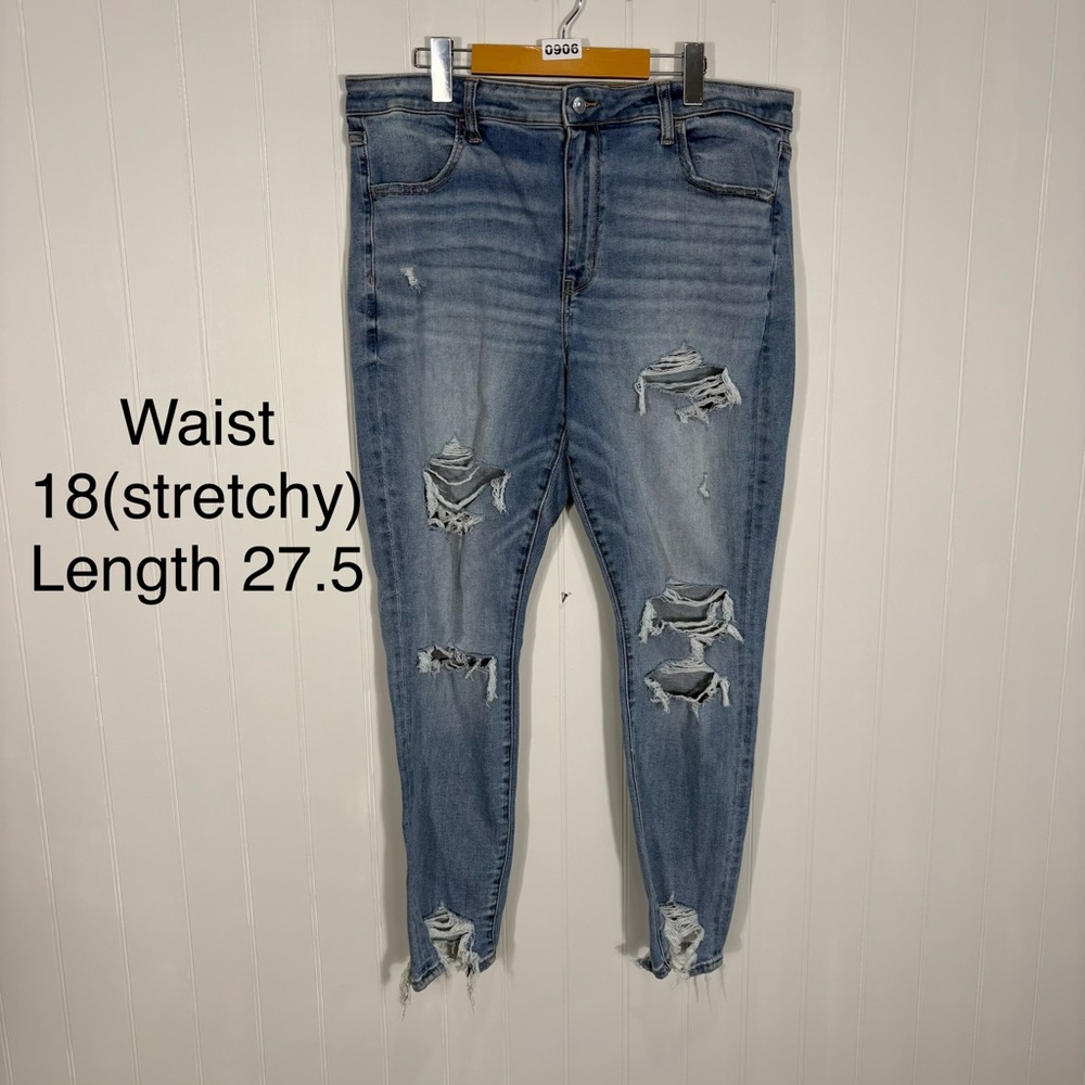 Distressed American Eagle Jeans Light Wash High Rise Stretch  Size 18 Plus‎ Size